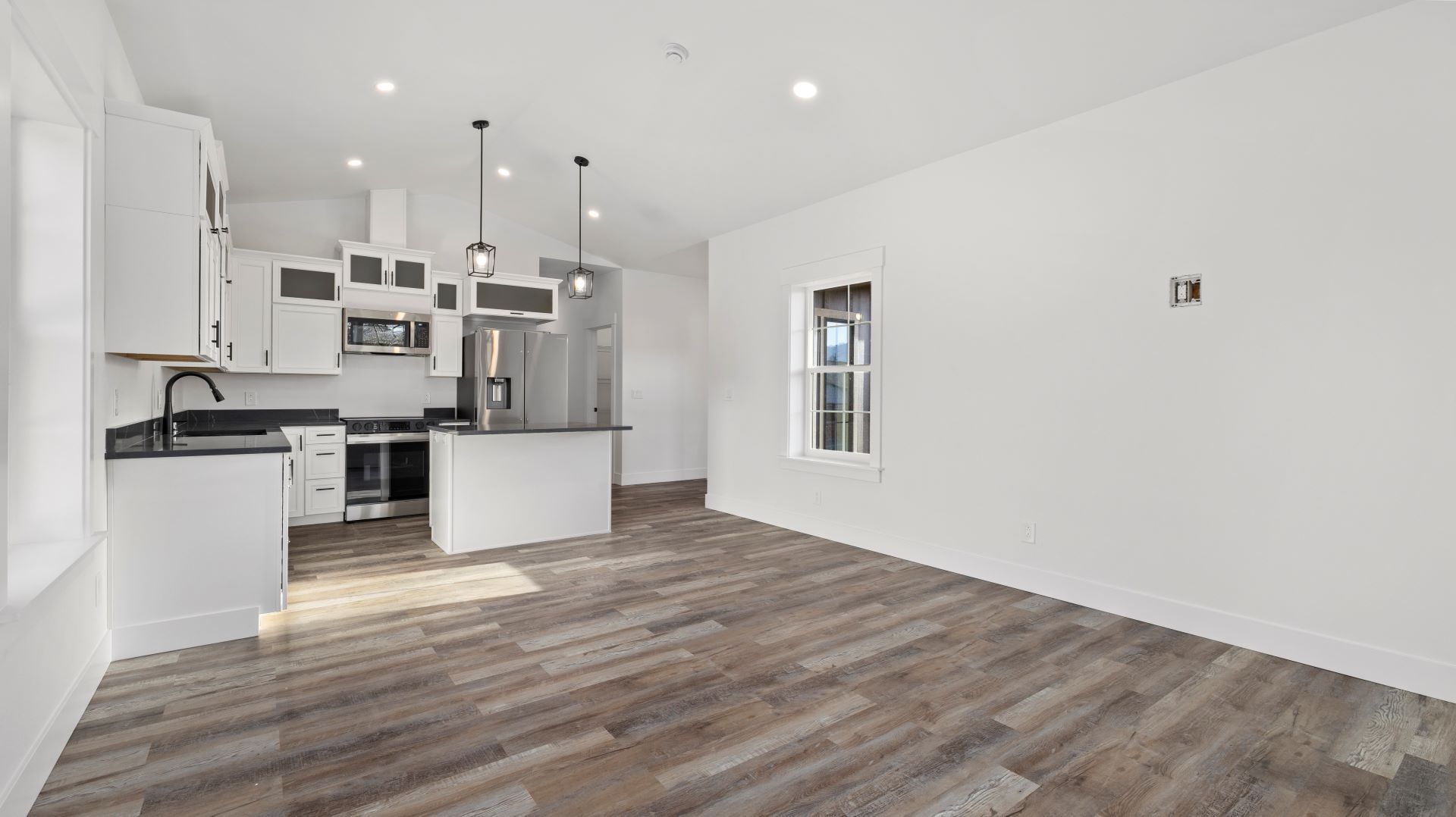 Custom home photo 13