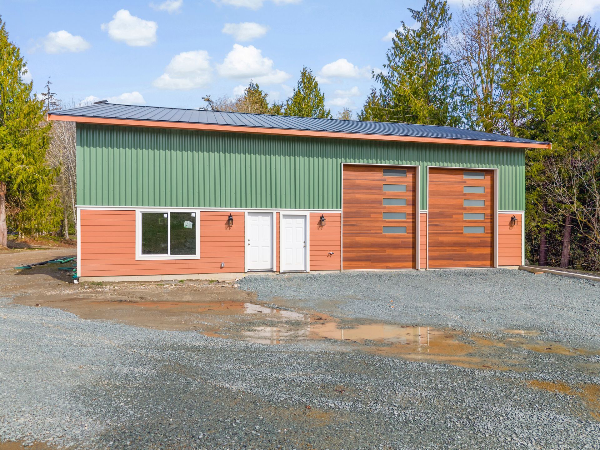 Custom home and garage photo 4