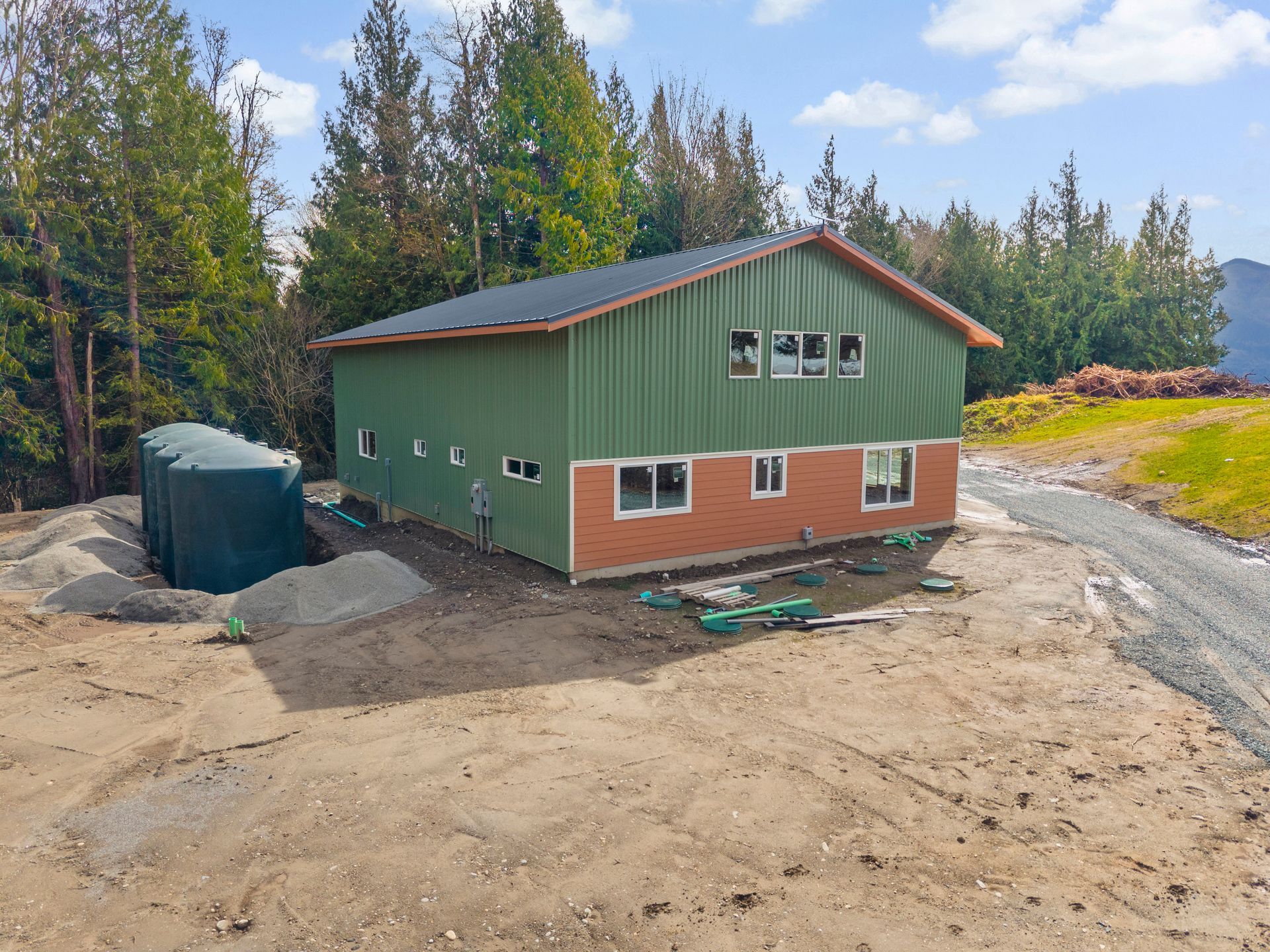 Custom home and garage photo 9