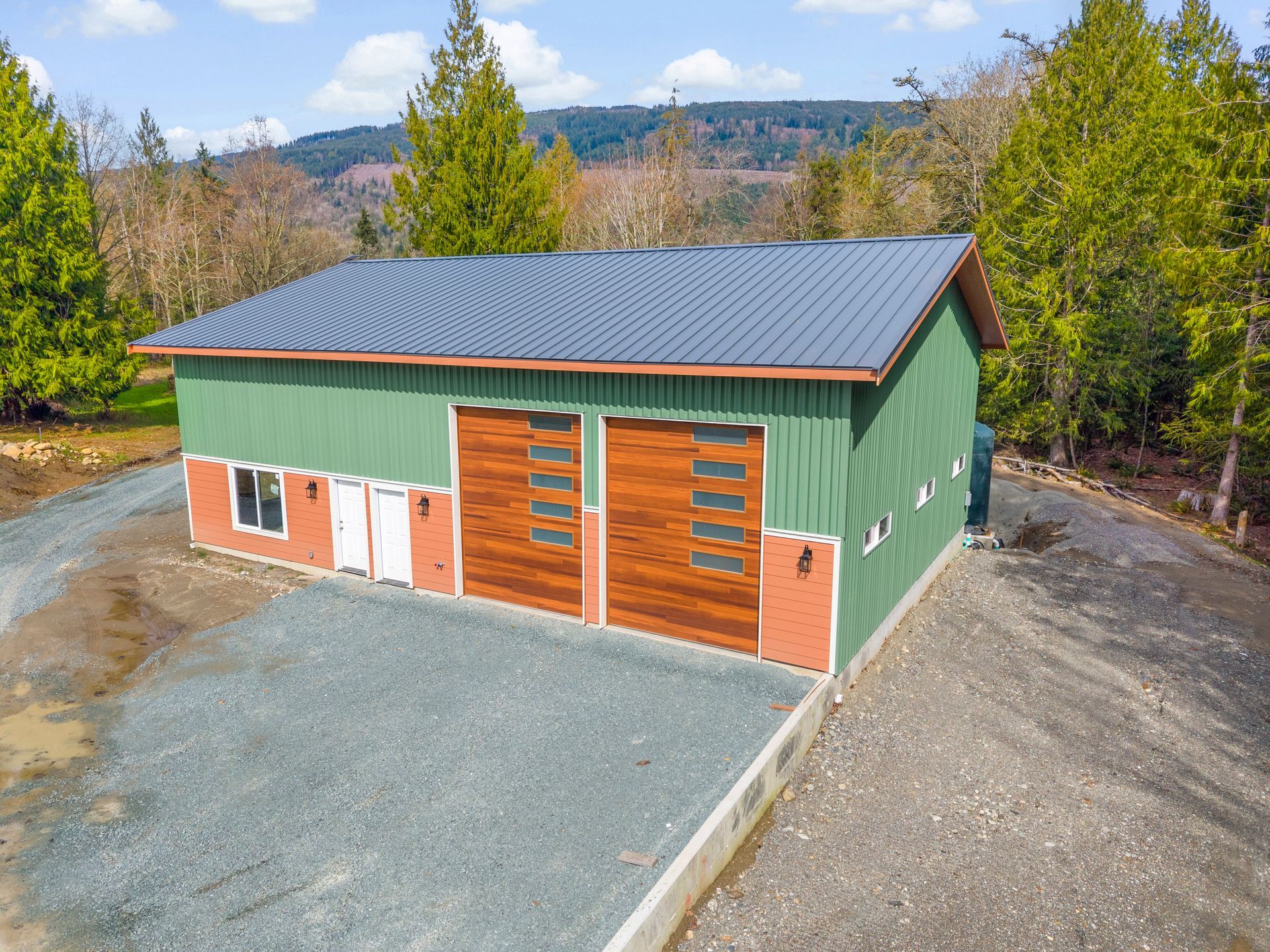 Custom home and garage photo 11