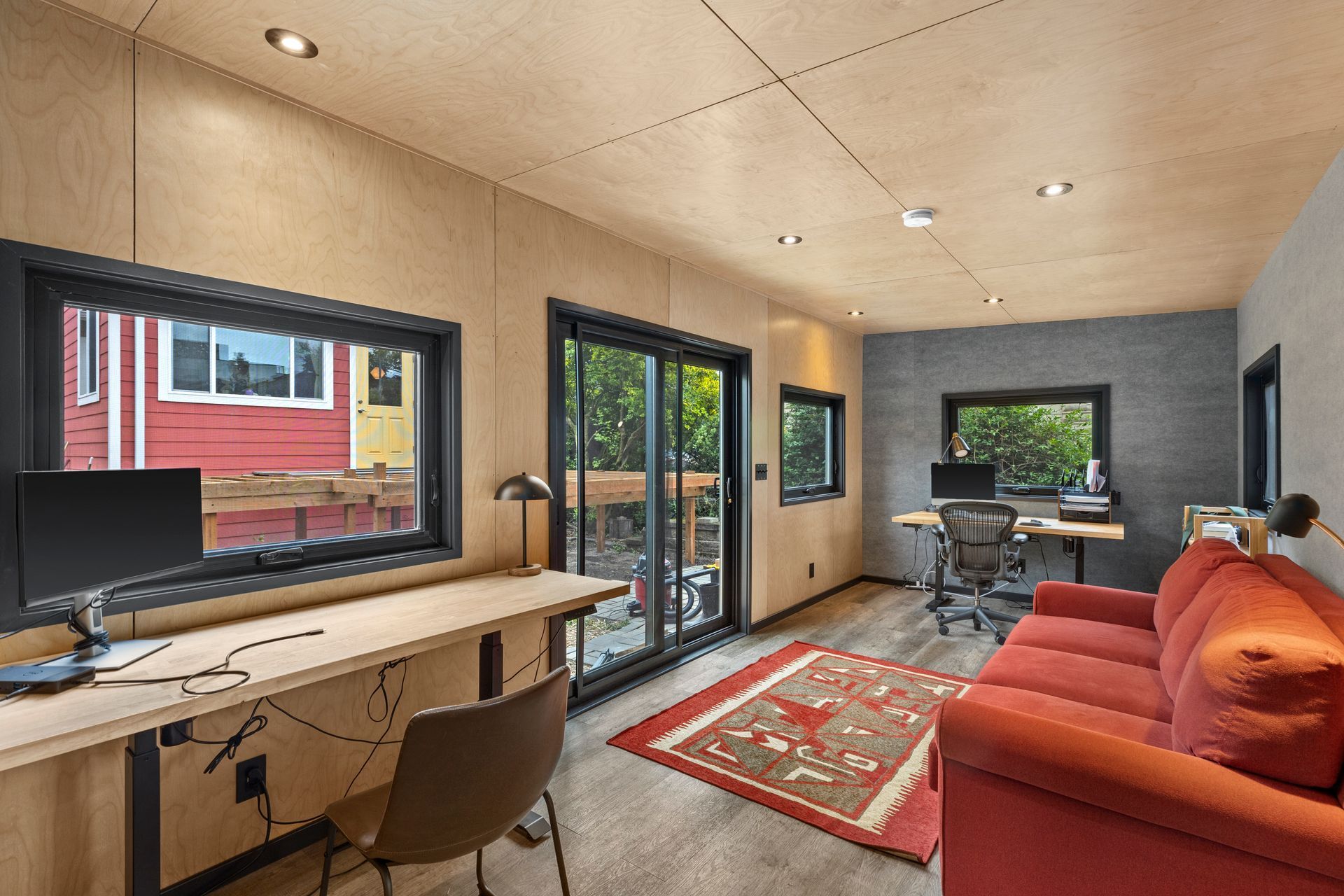 Modern backyard ADU photo 4
