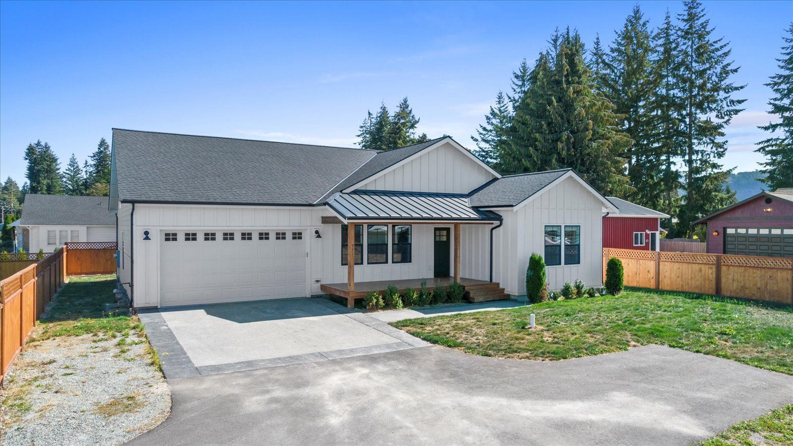 Custom small home photo 4