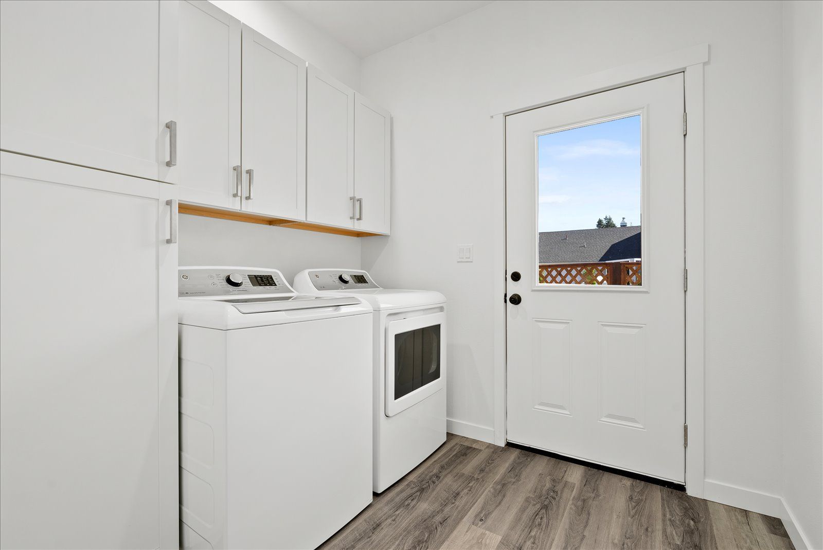 Custom small home photo 8