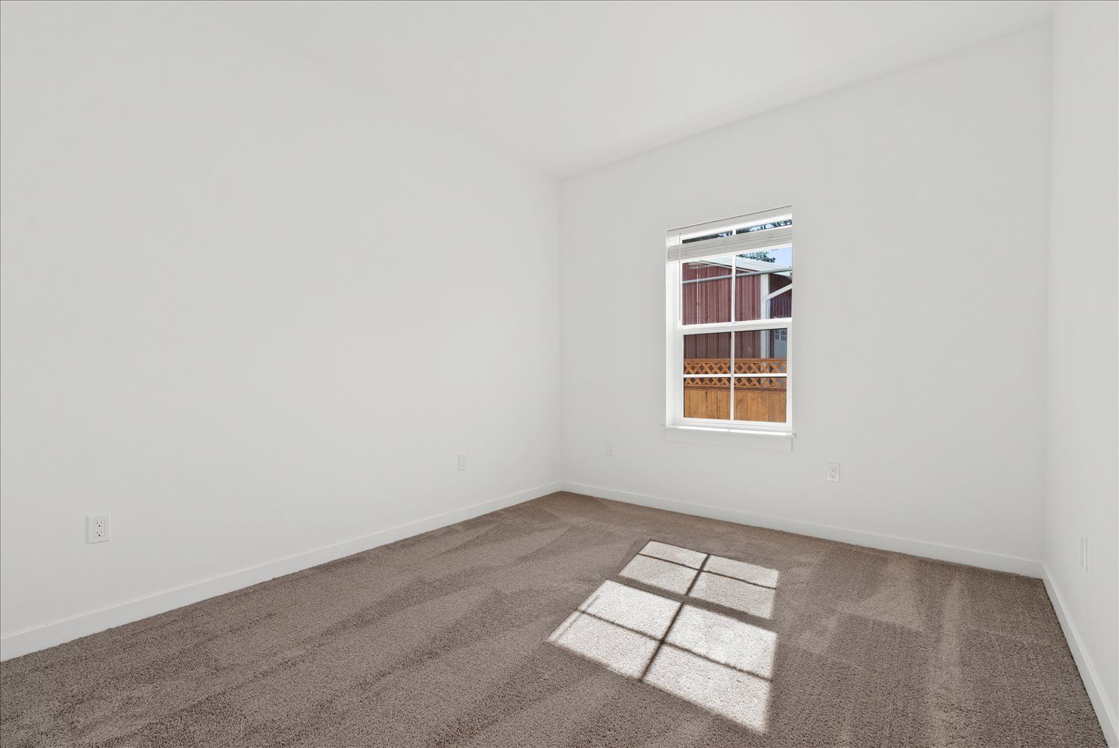 Custom small home photo 24