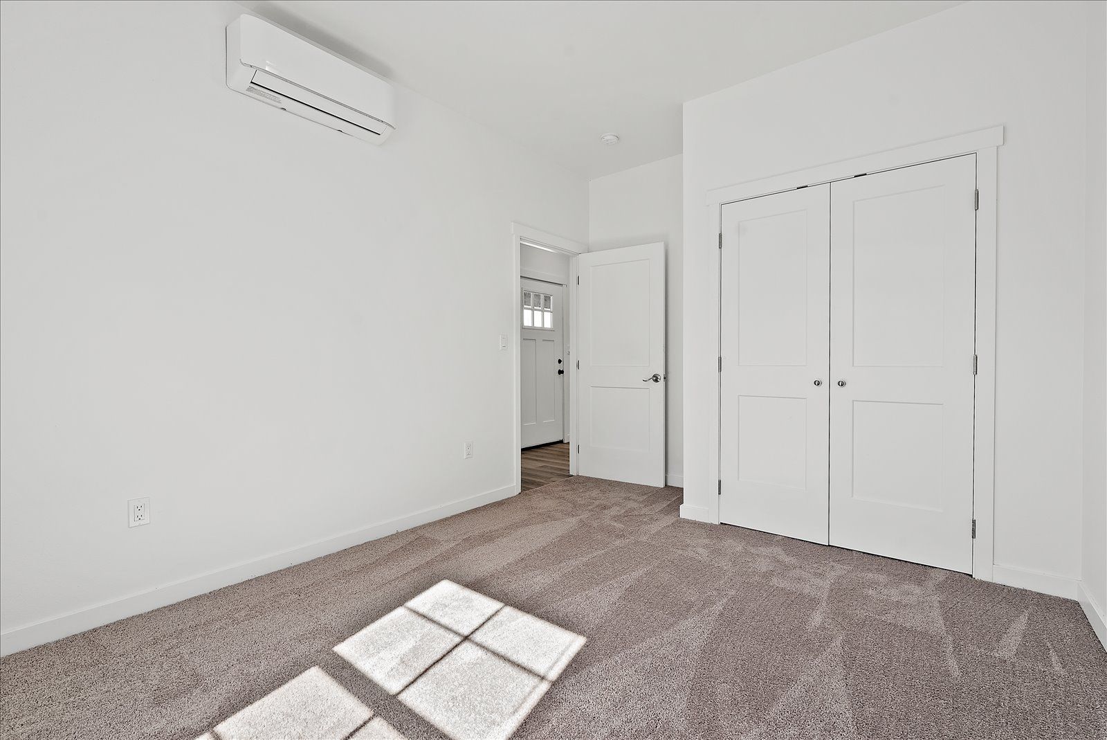 Custom small home photo 25