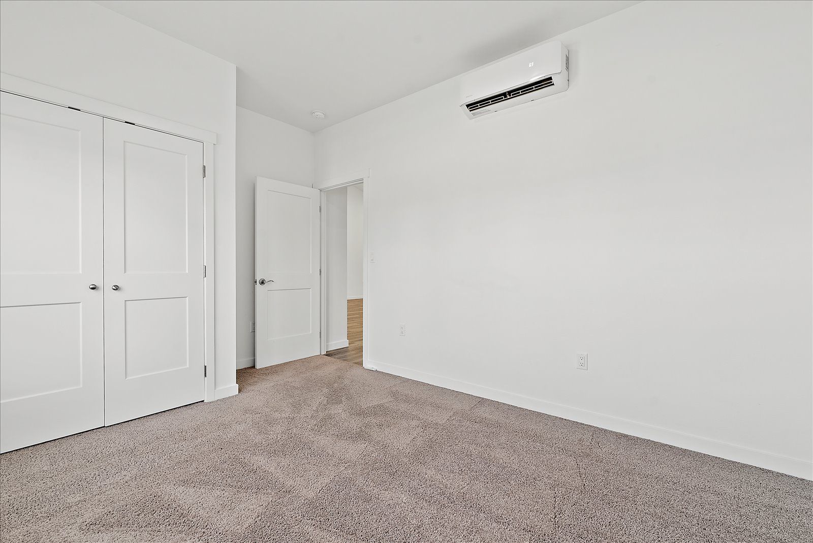 Custom small home photo 27