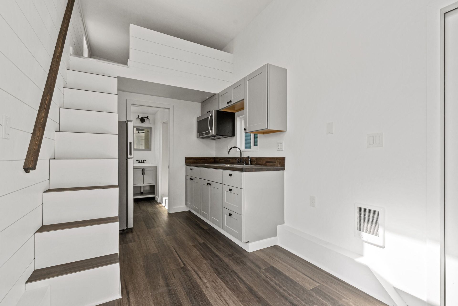 Tiny Home Bridgeview model photo 8